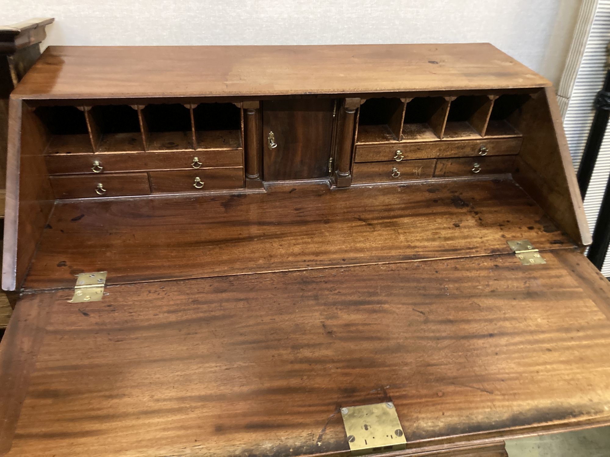 A George III mahogany bureau, width 107cm, depth 57cm, height 107cm